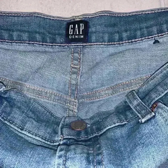 GAP denim folded distressed jean short size 10/30 - Picture 5 of 7
